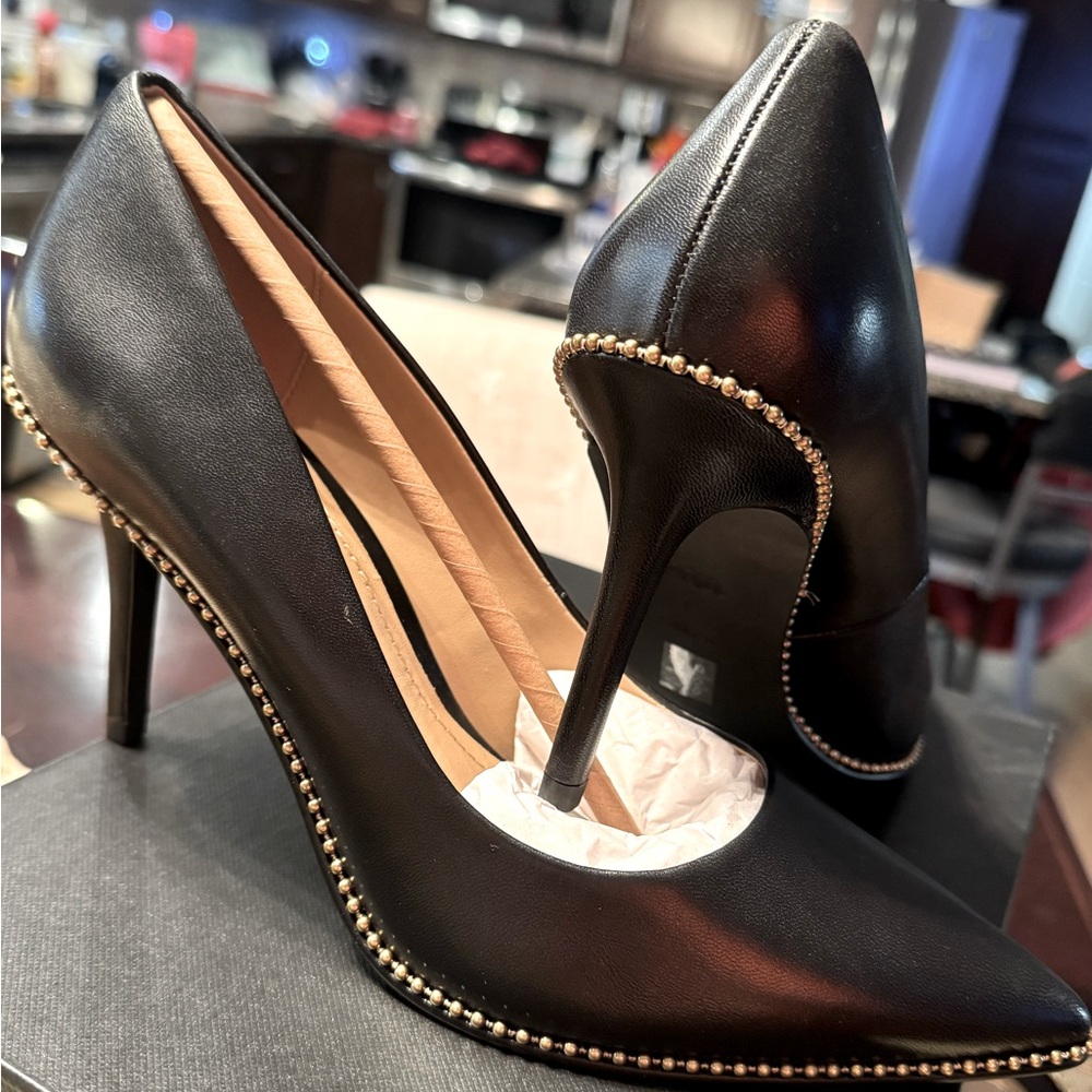 COACH black leather Waverly pumps. Size 9